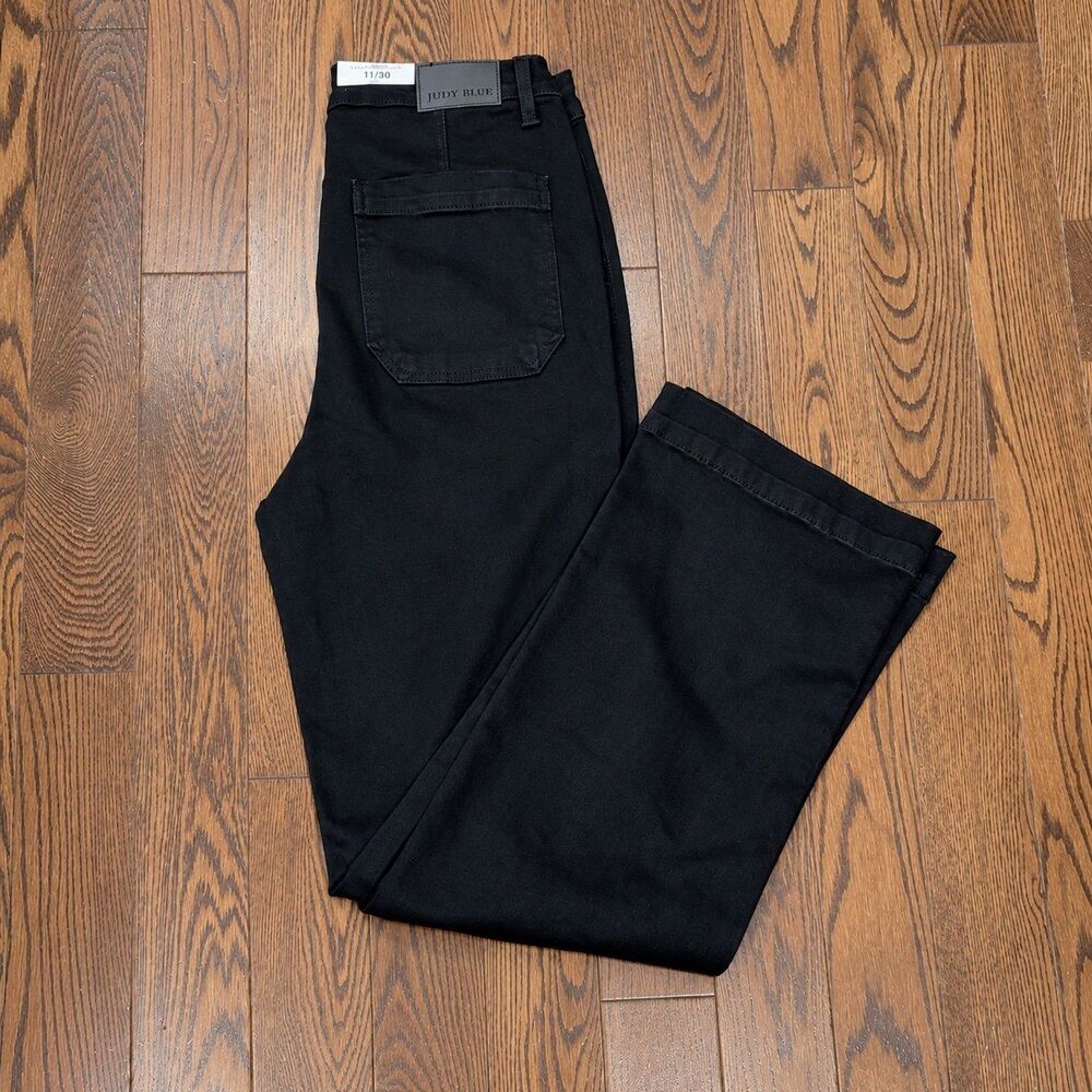 NWT {Judy Blue} black high-rise patch-pocket straight-leg jeans, 11/30